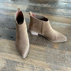 Women's Tan Suede Ankle Boots
